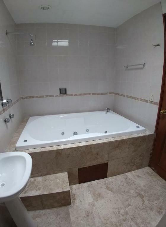 Hotel Omni Morelia Zewnętrze zdjęcie